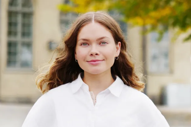 Alumn Vivi Hyvönen. Foto.