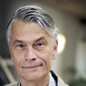 Porträtt av Mats Alvesson. Foto. 