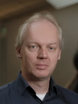 Porträtt av Pontus Hansson. Foto. 